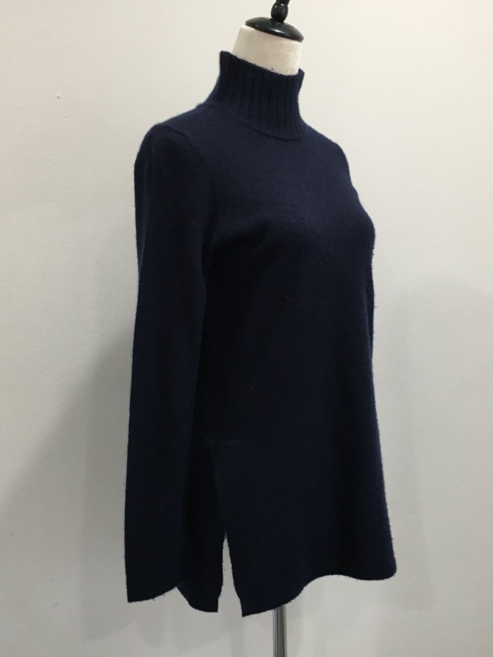 VINCE Fitted Dark Blue 100% Cashmere Knit Mock Neck Slit Hem Pullover Sweater